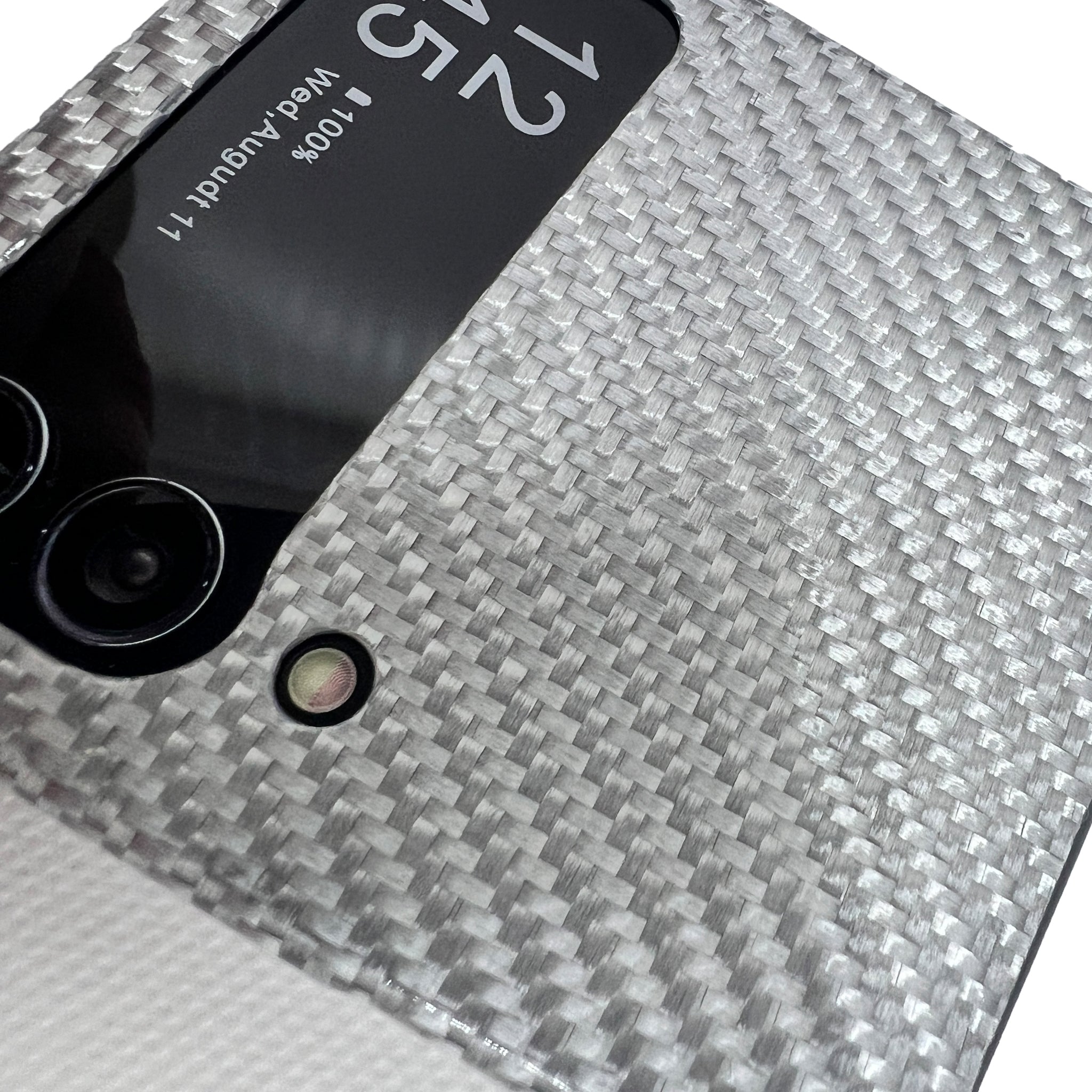 Ragnord Silver Carbon Fiber | Z Flip4