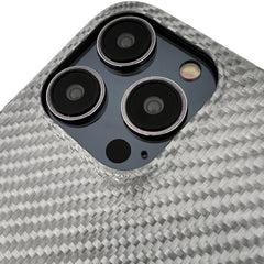 Ragnord Silver Carbon Fiber | iPhone 15